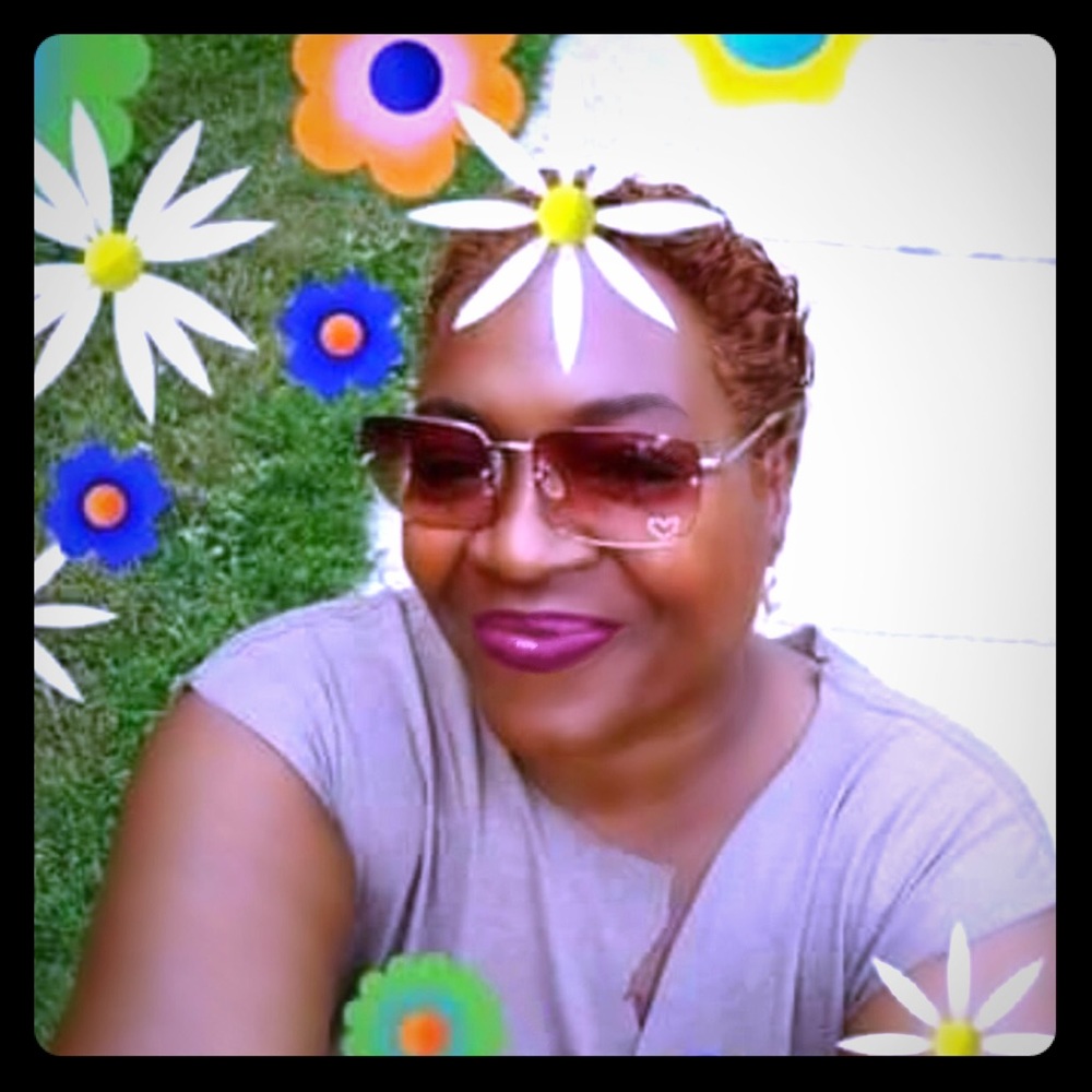 Meet your Posher, Candy Lady